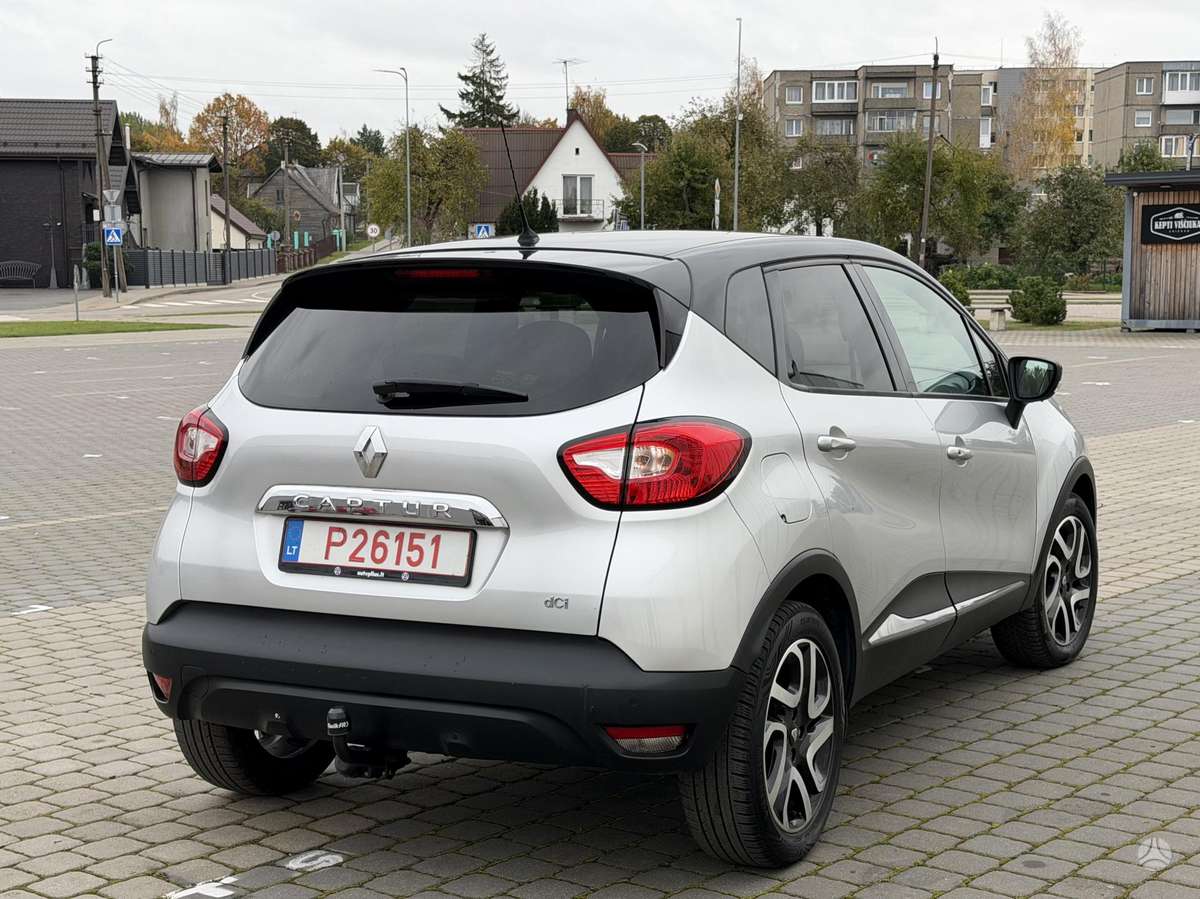 Renault Captur 2015 — engine 1461 cm³, 90 HP (66kW)