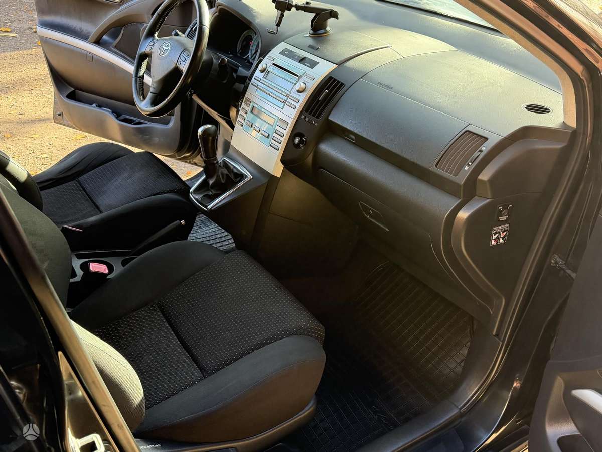 Toyota Corolla 2007 — photo 23