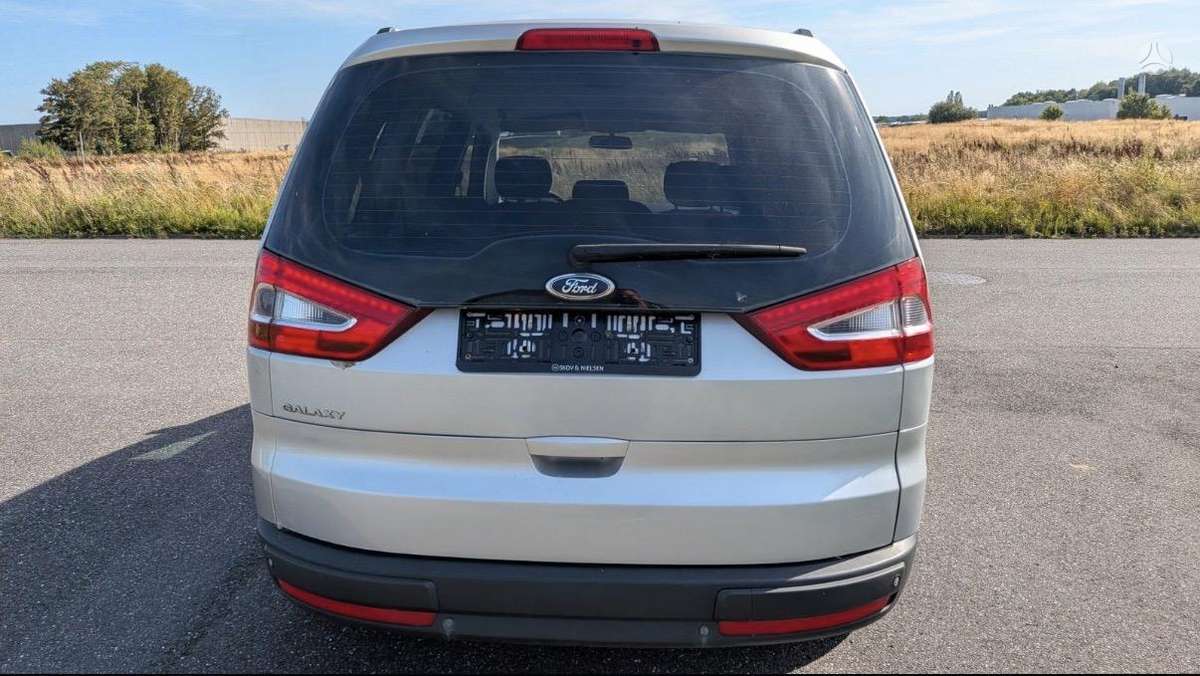 Ford Galaxy 2011 — салон