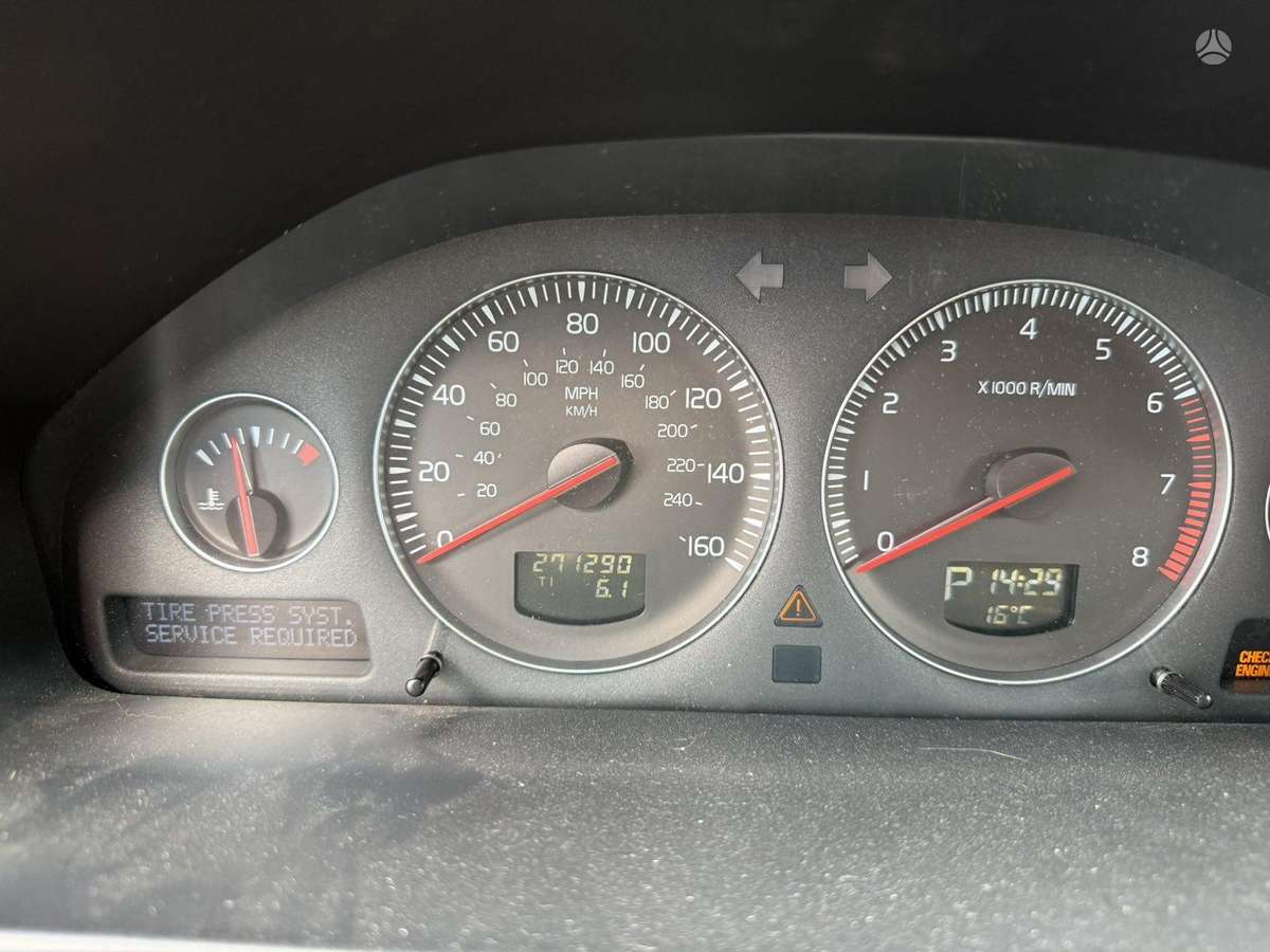 Volvo XC90 2007 — photo 12