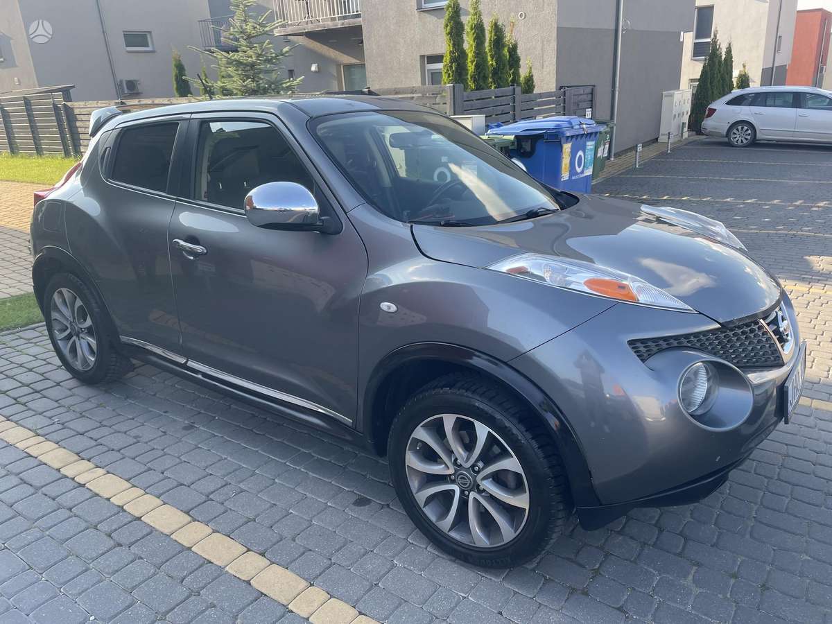 Nissan Juke 2011 — engine 1618 cm³, 193 HP (142kW)