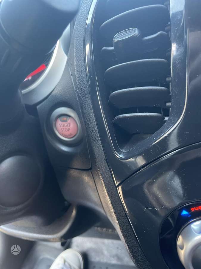 Nissan Juke 2011 — photo 9