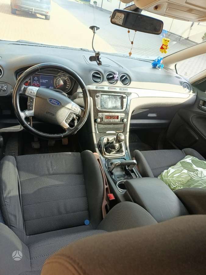 Ford S-MAX 2011 — photo 5