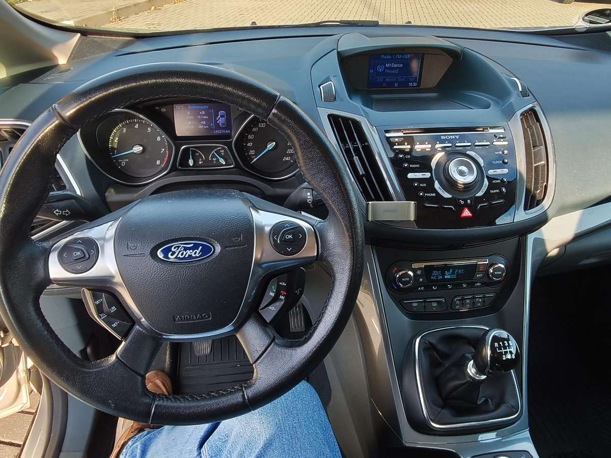 Ford Grand 2013 — photo 20