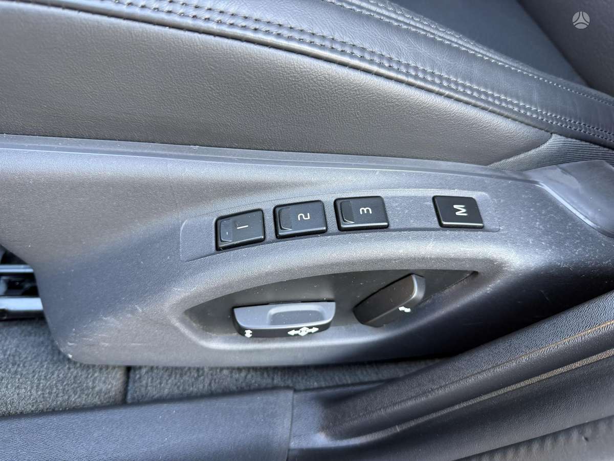 Volvo V60 2013 — photo 13