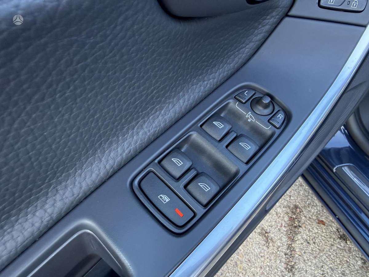 Volvo V60 2013 — photo 18