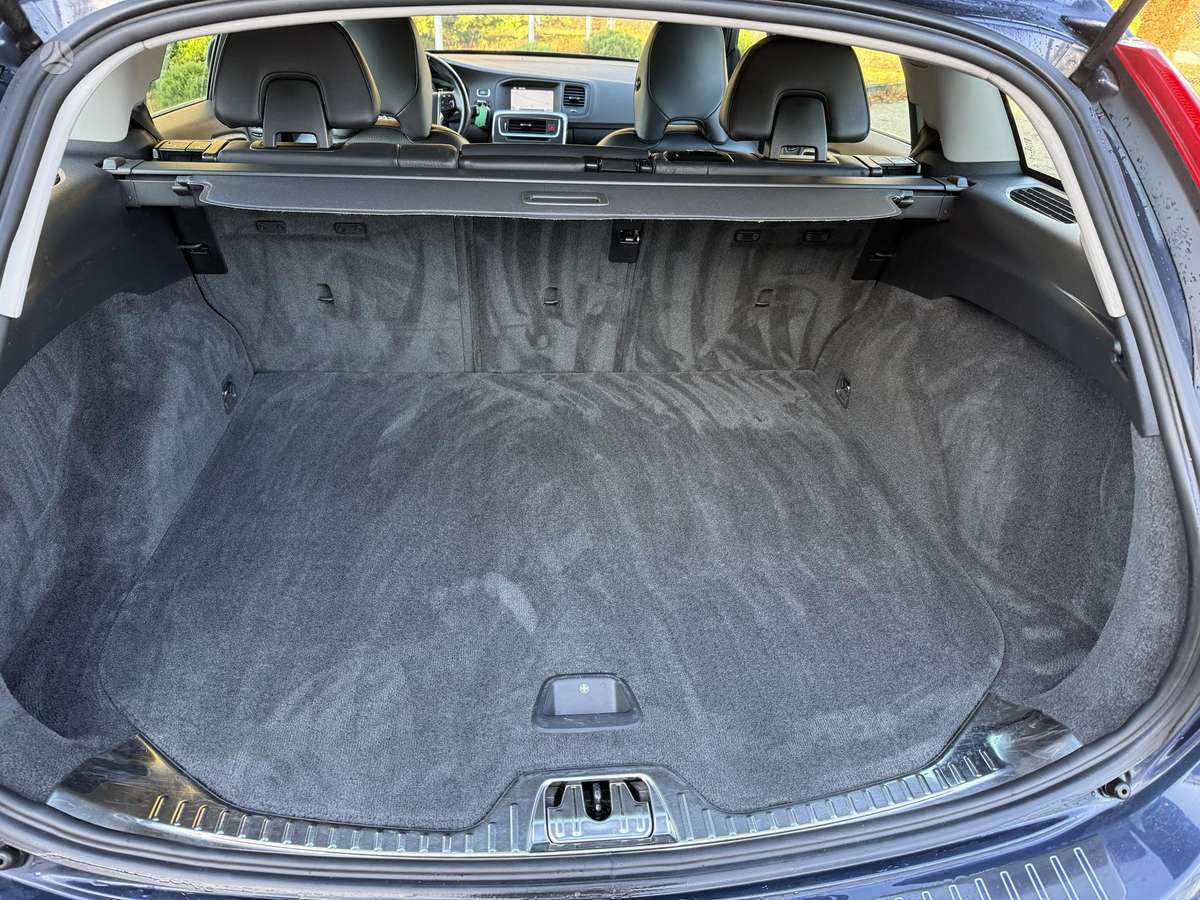Volvo V60 2013 — photo 21