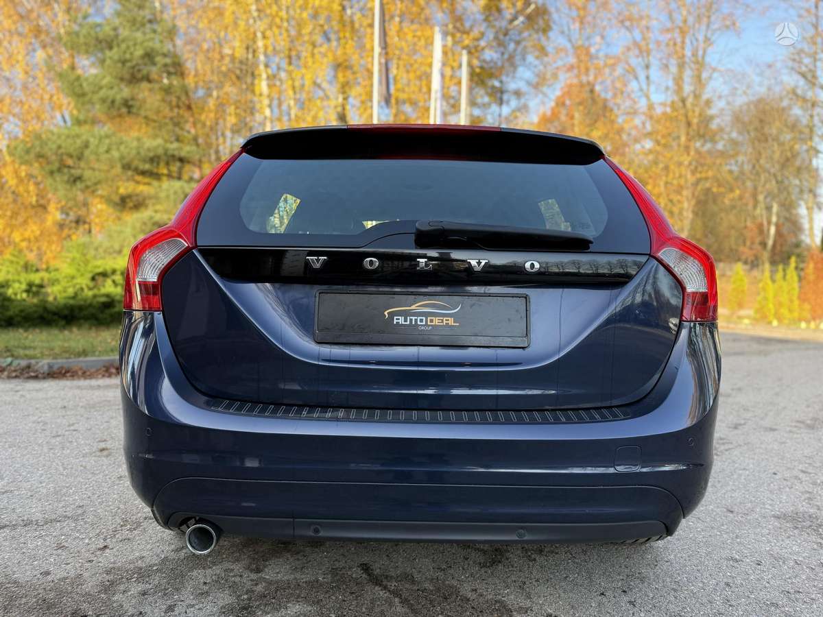 Volvo V60 2013 — engine 1560 cm³, 114 HP (84kW)