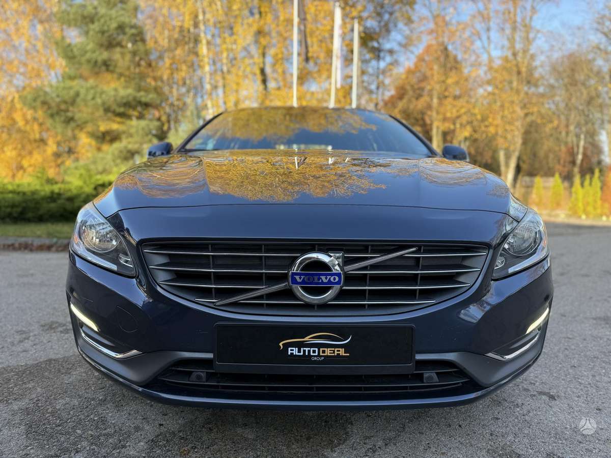 Volvo V60 2013 — photo 8