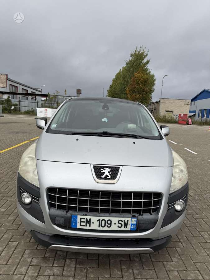 Peugeot 3008 2012 — rear view