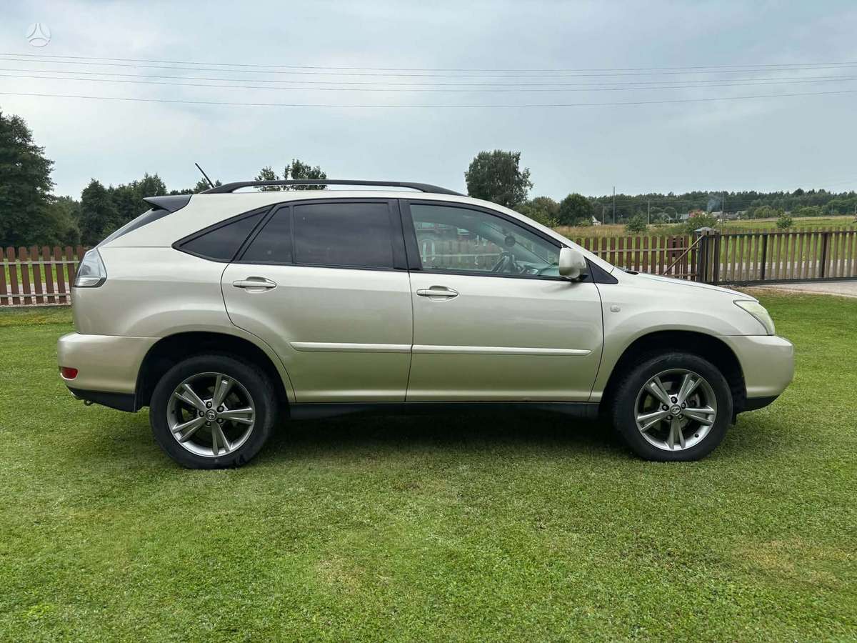 Lexus RX 2005 — салон