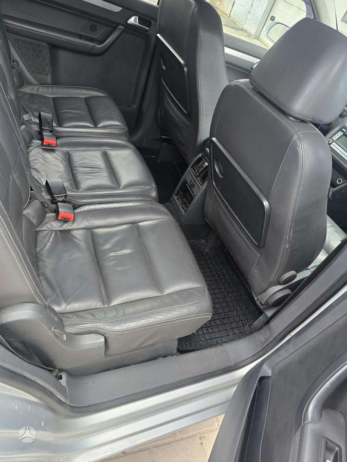 Volkswagen Touran 2008 — photo 11