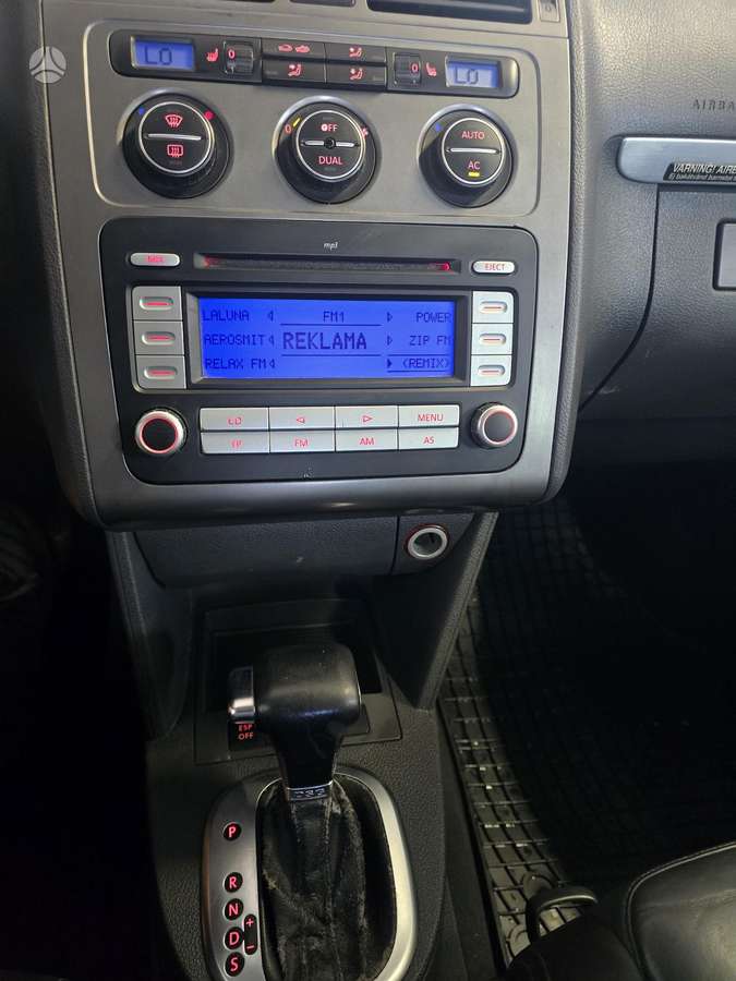 Volkswagen Touran 2008 — photo 14