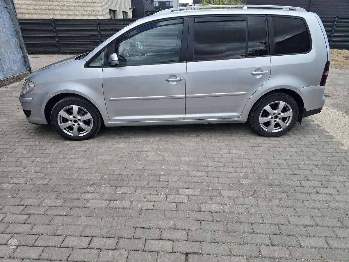 Volkswagen Touran 2008 — photo 8