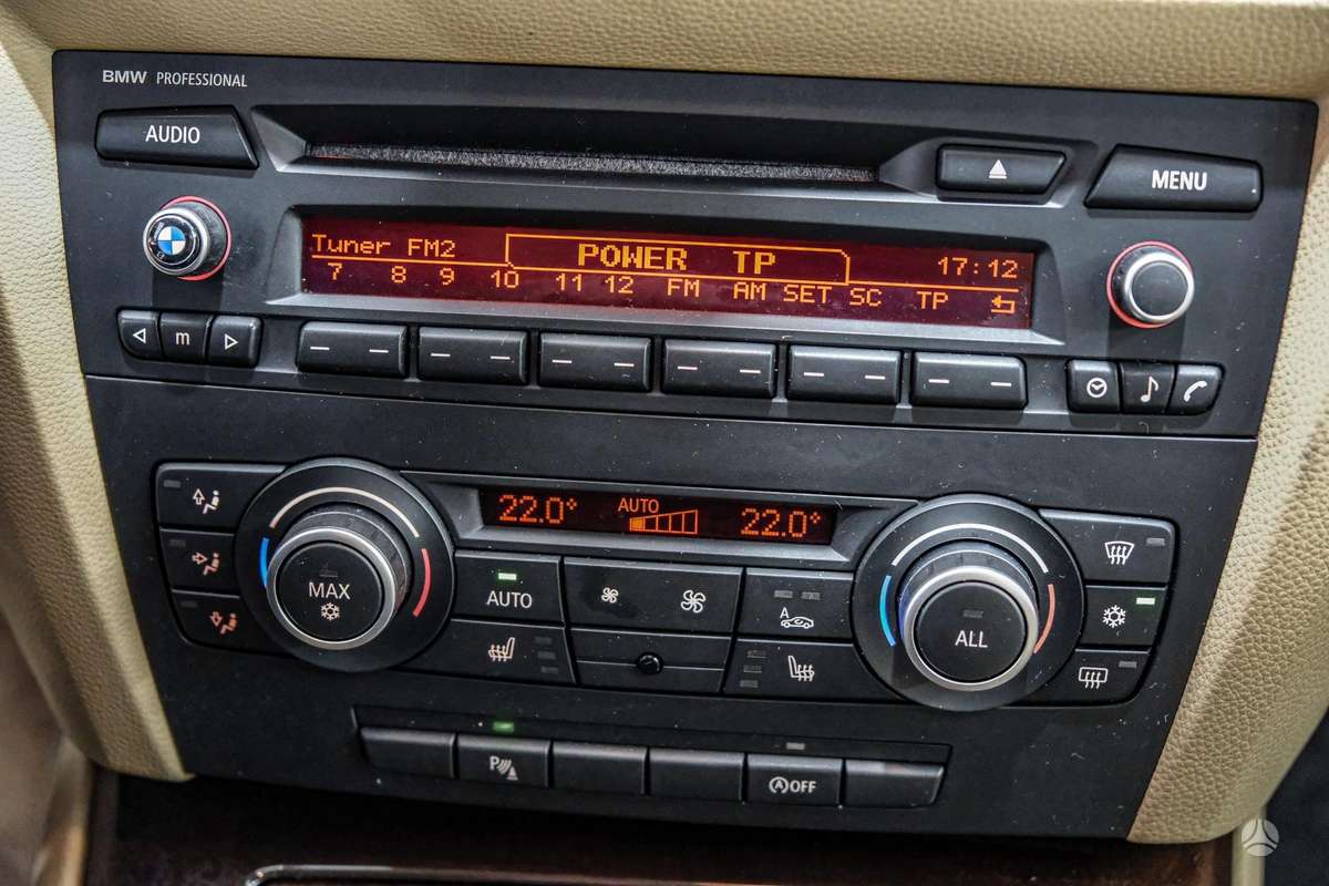 BMW 320 2012 — photo 20