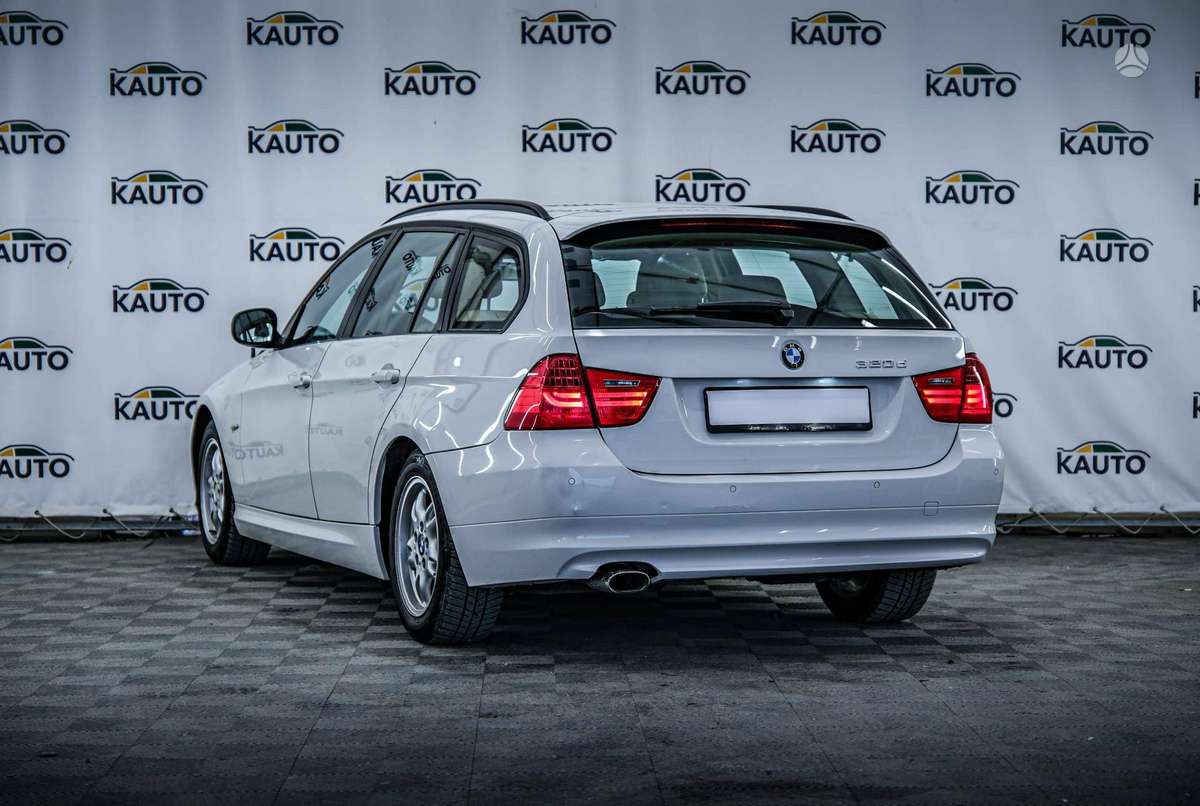 BMW 320 2012 — engine 2000 cm³, 163 HP (120kW)