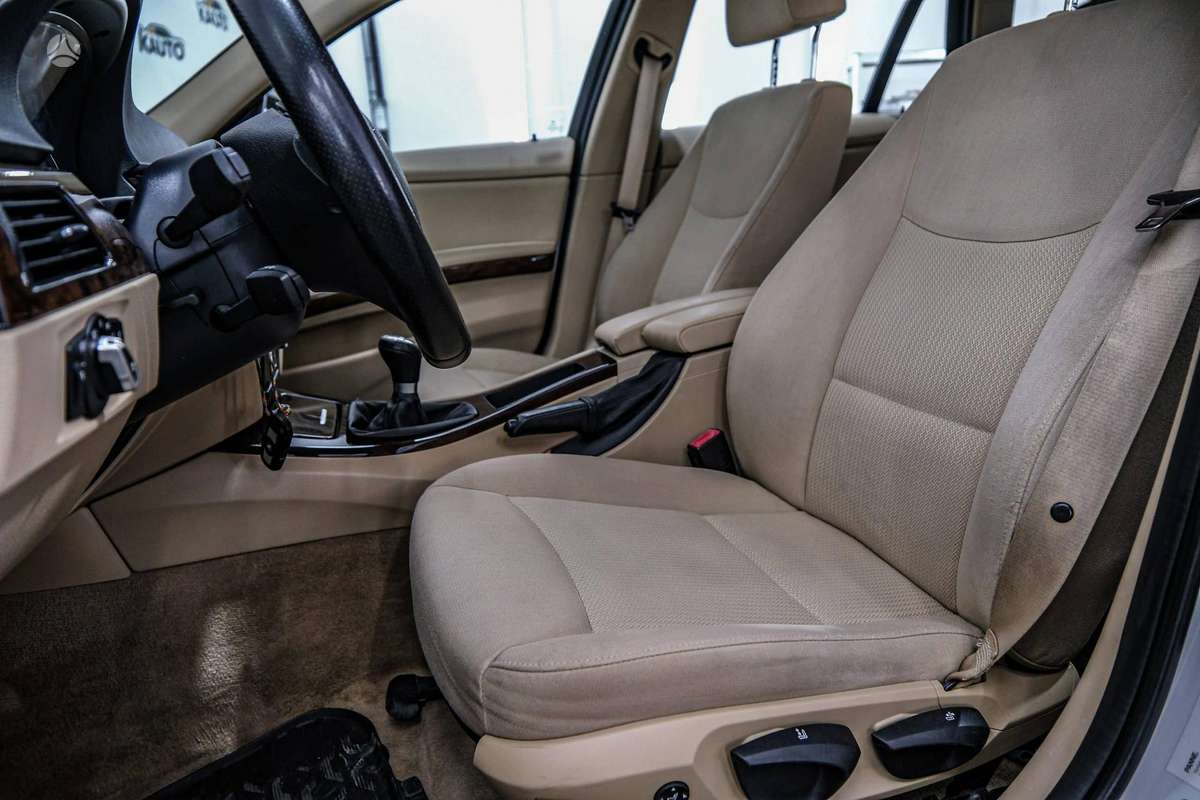 BMW 320 2012 — photo 5