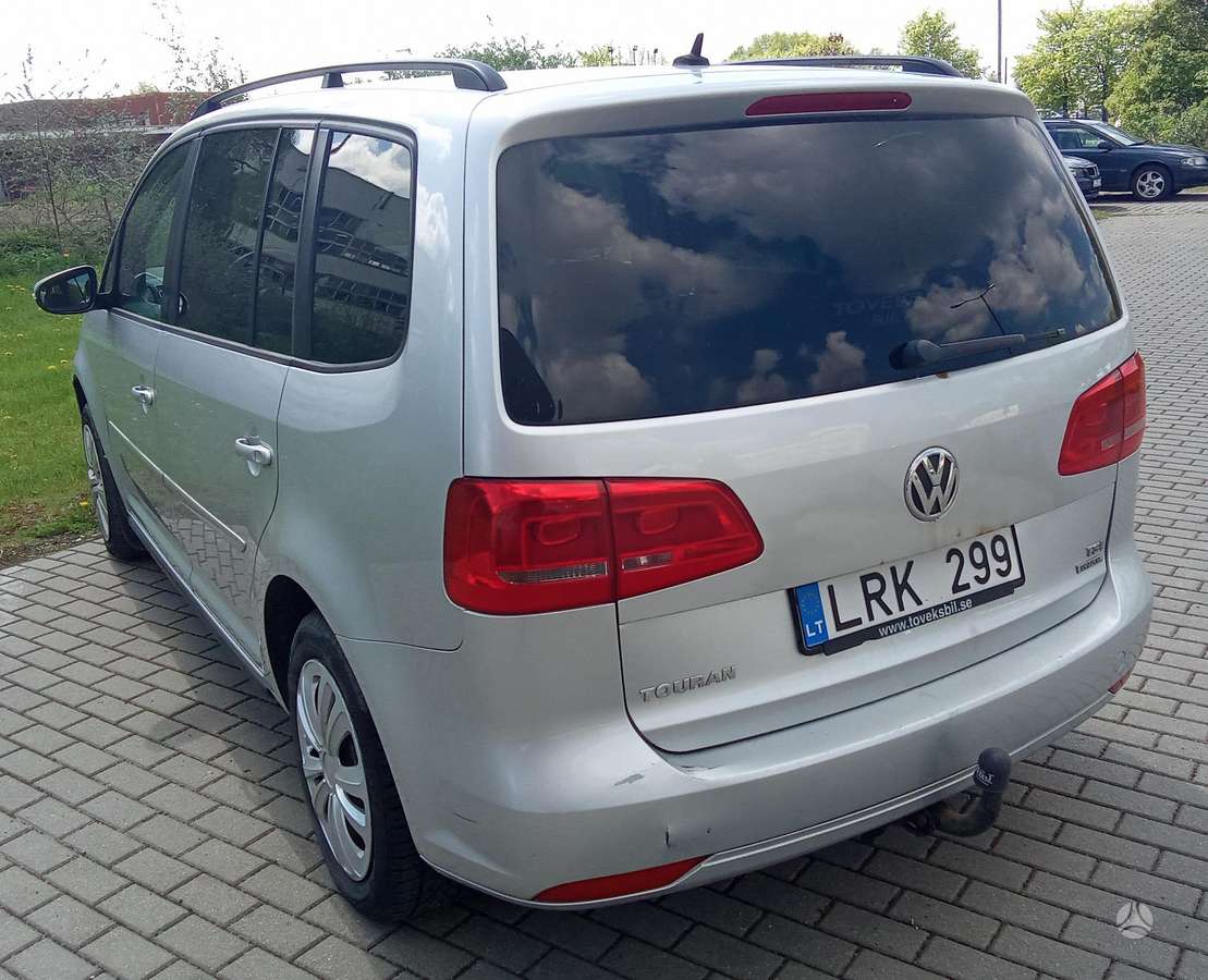 Volkswagen Touran 2013 — engine 1390 cm³, 150 HP (110kW)