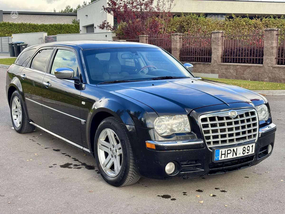 Chrysler 300C 2007 — фото 10