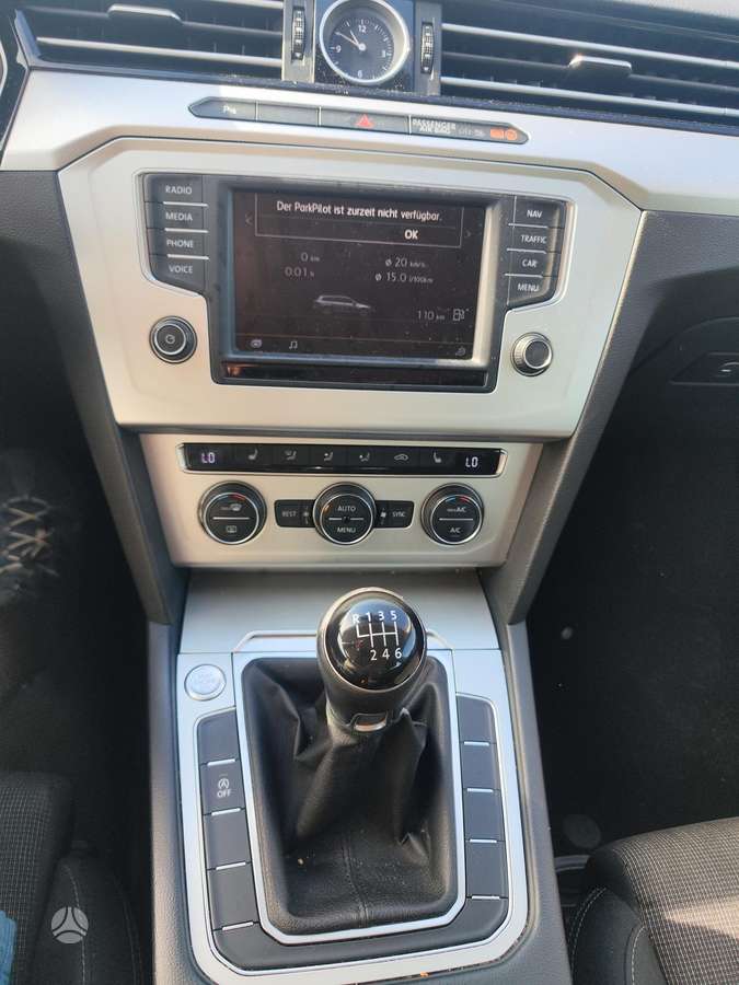 Volkswagen Passat 2015 — photo 9