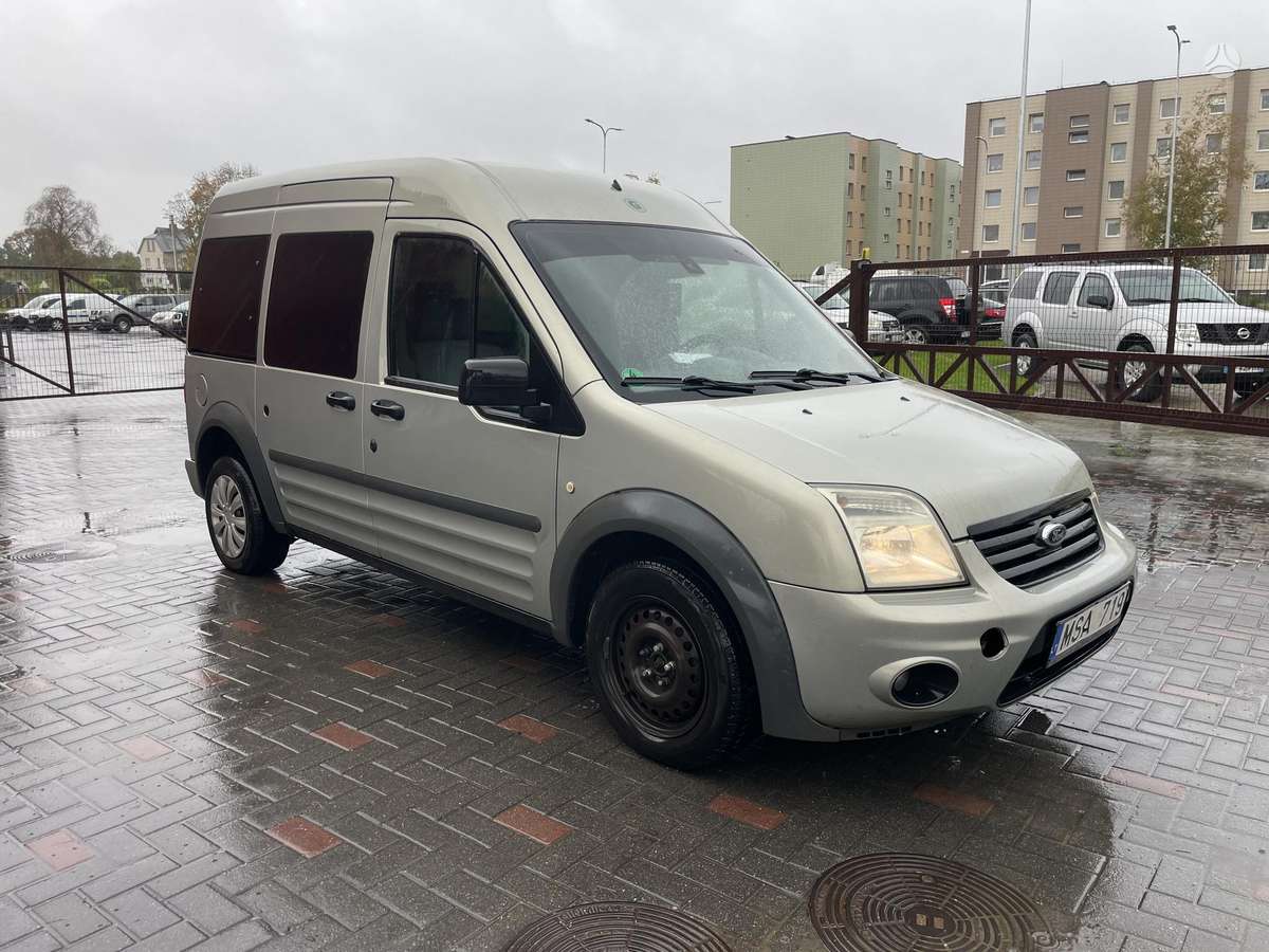 Ford Tourneo 2009 — rear view