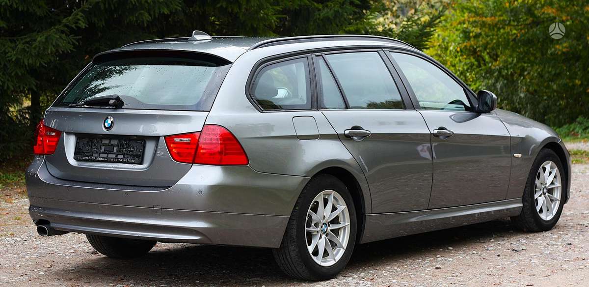 BMW 320 2011 — photo 20