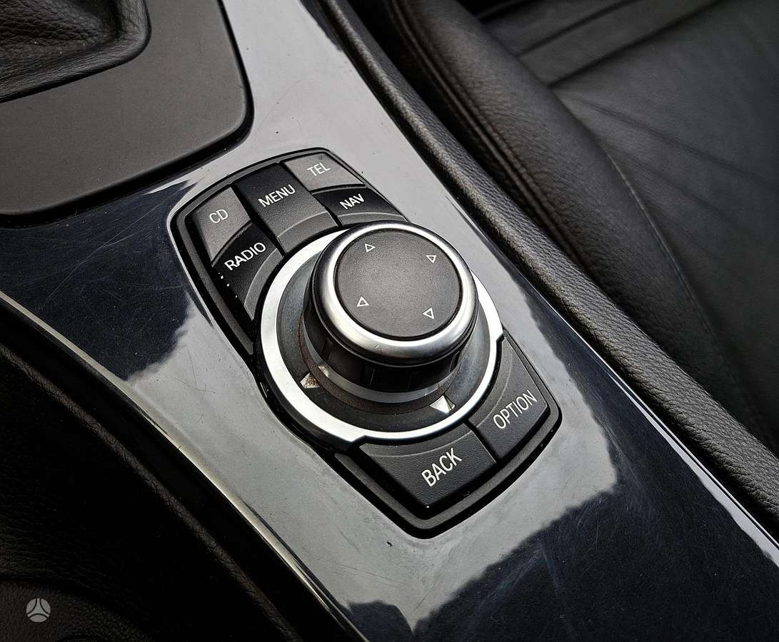 BMW 320 2011 — photo 35