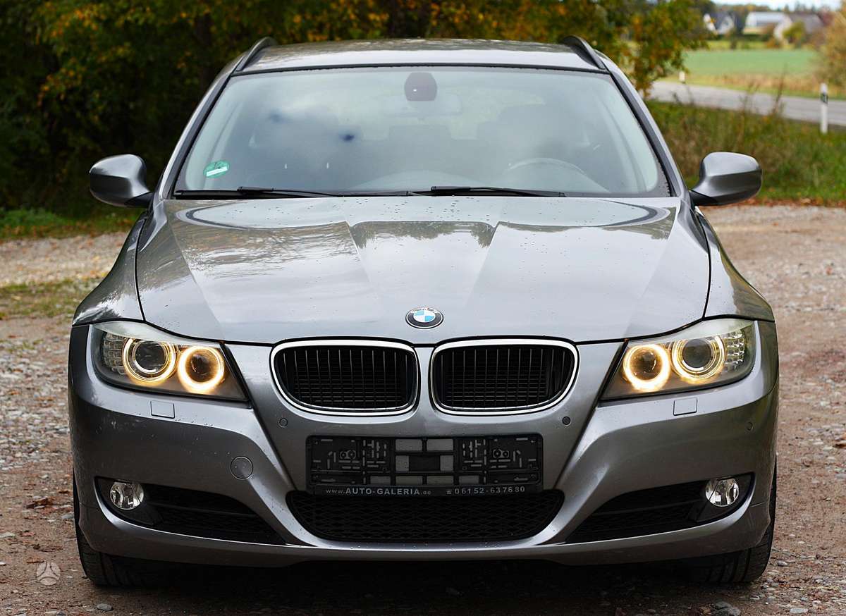 BMW 320 2011 — photo 5