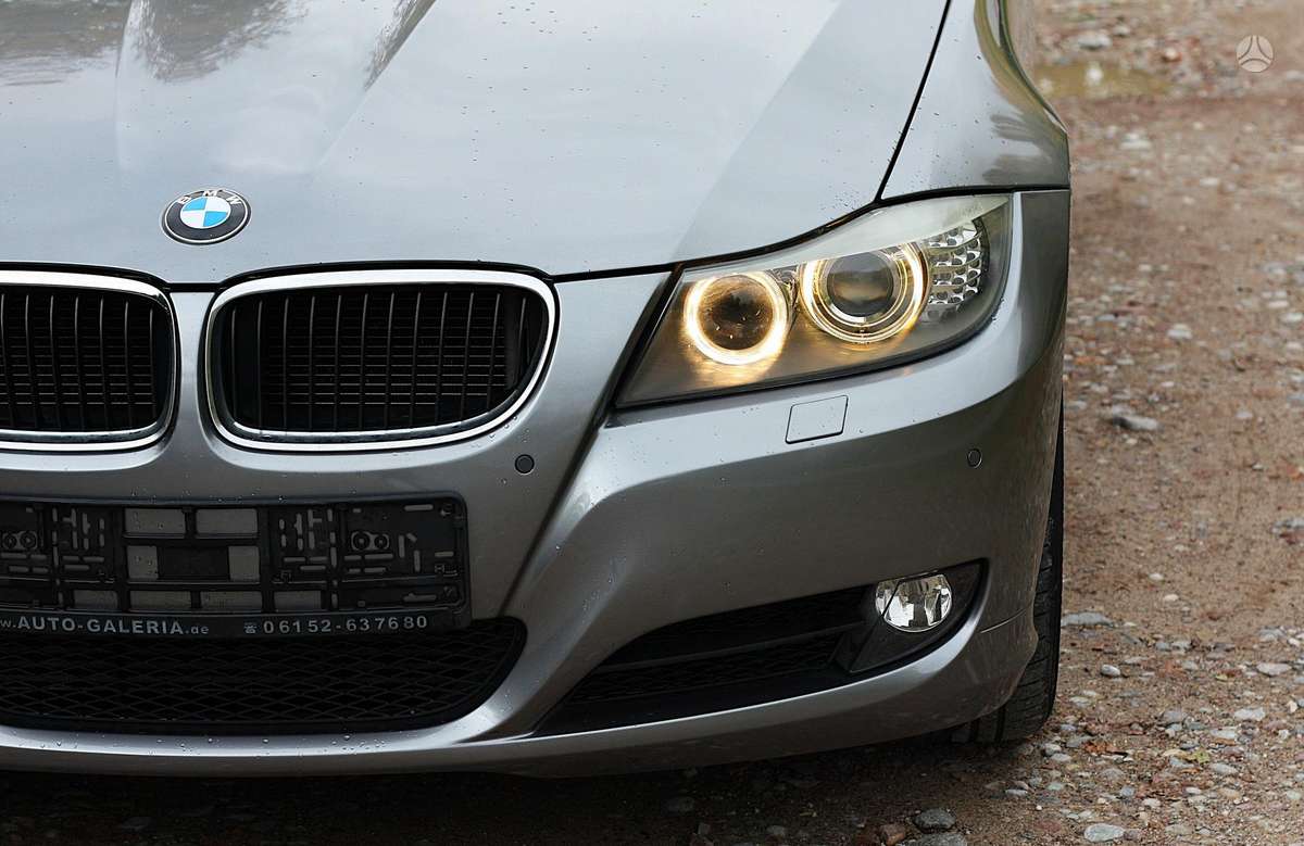 BMW 320 2011 — photo 6