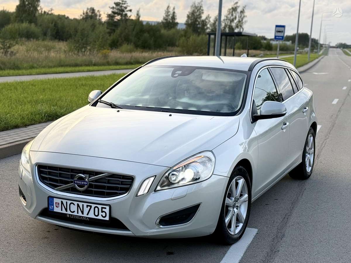 Volvo V60 2011 — photo 14