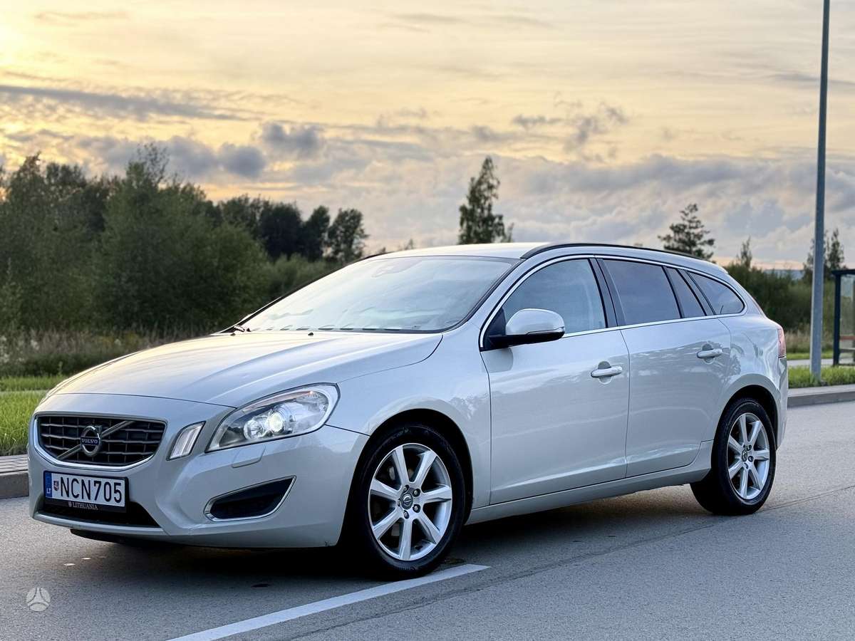 Volvo V60 2011 — photo 9