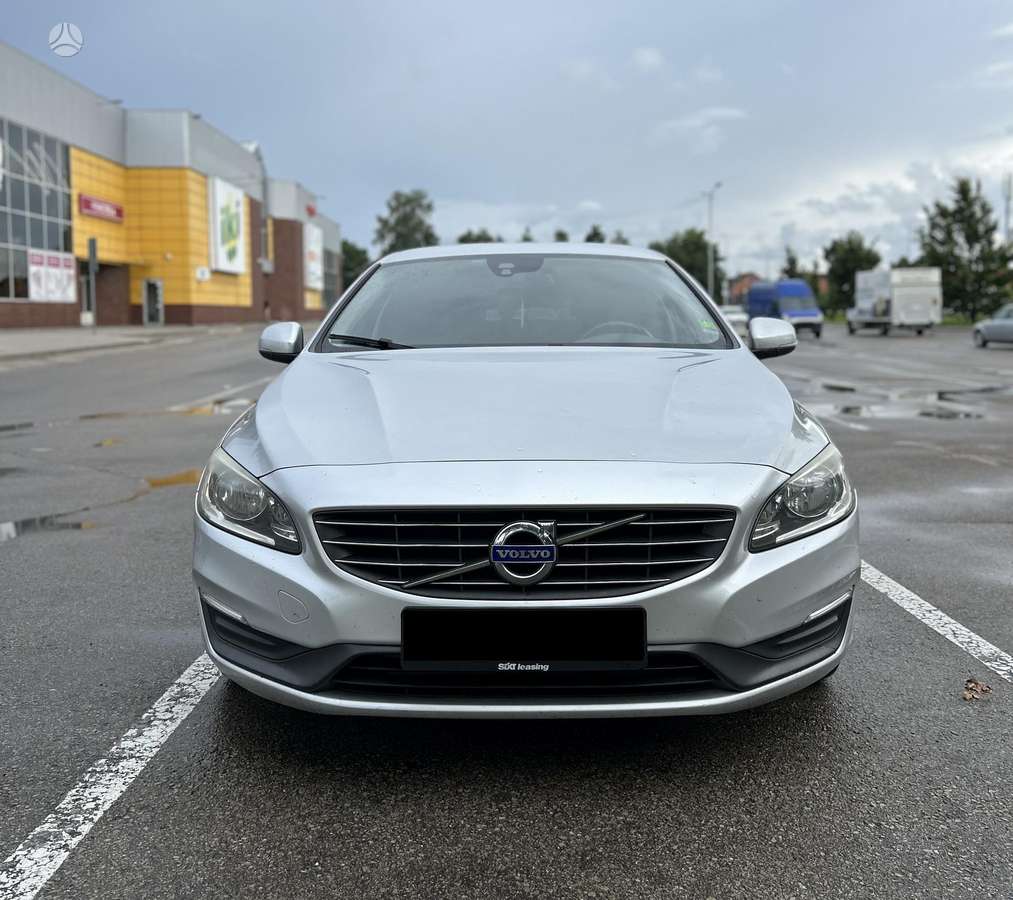 Volvo V60 2013 — двигун 1984 cm³, 136 HP (100kW)