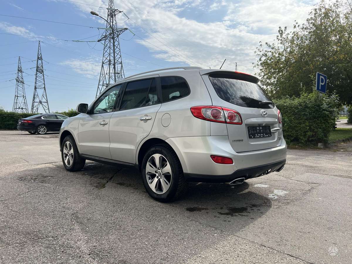 Hyundai Santa 2010 — photo 6