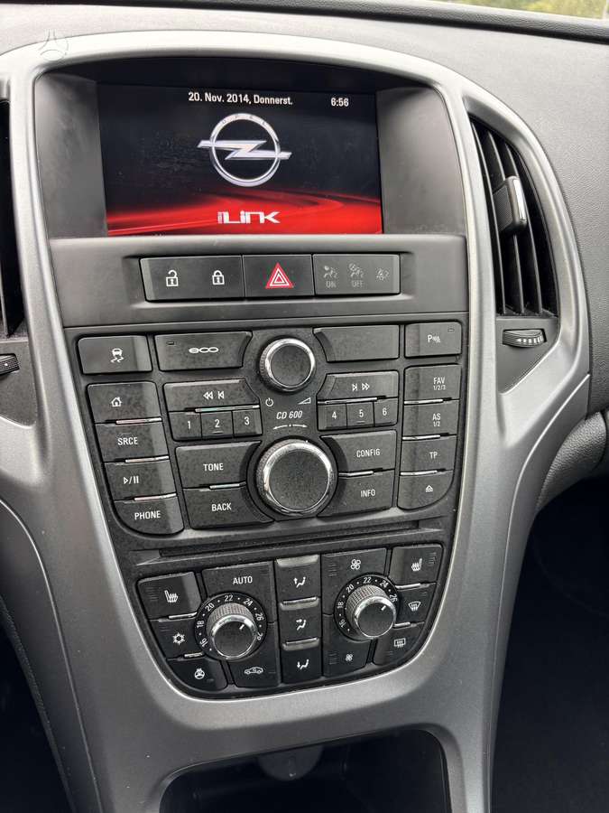 Opel Astra 2015 — photo 16