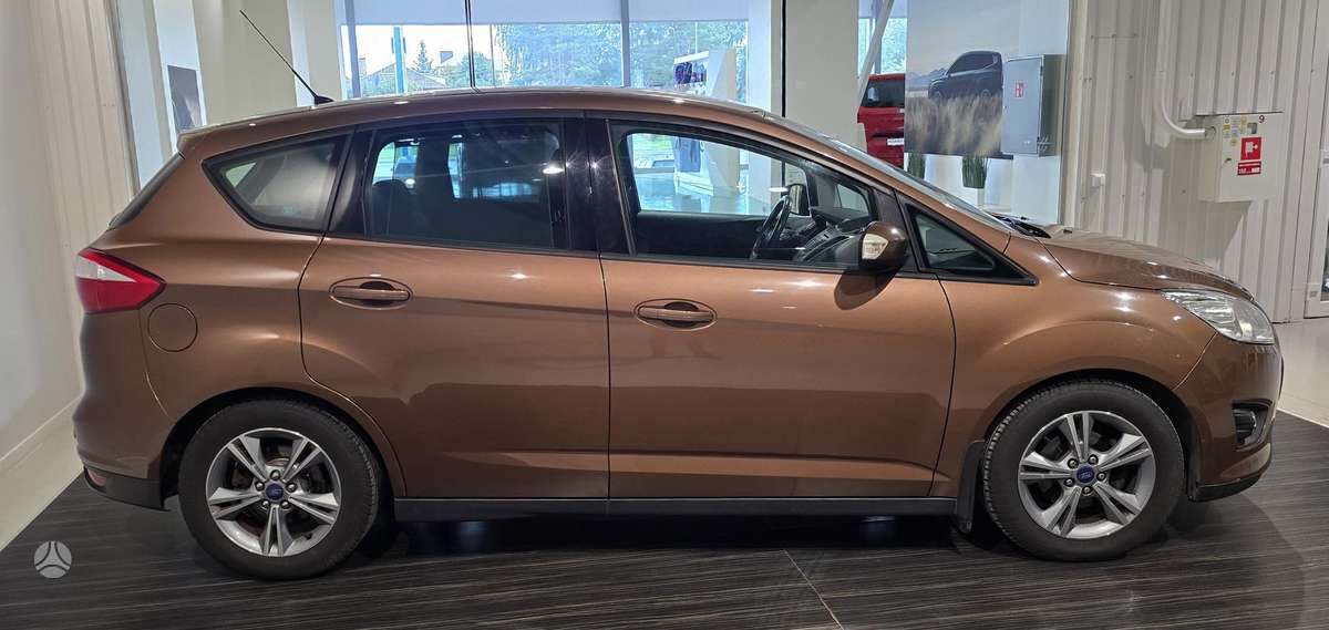 Ford C-MAX 2015 — rear view