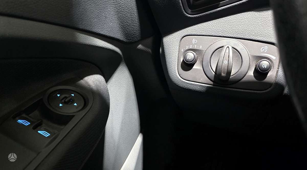 Ford C-MAX 2015 — photo 21