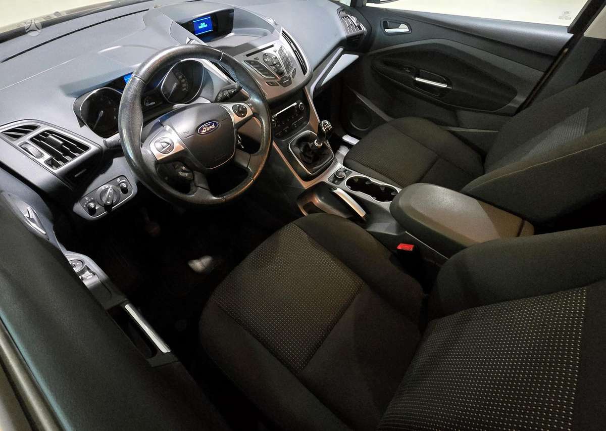Ford C-MAX 2015 — photo 9