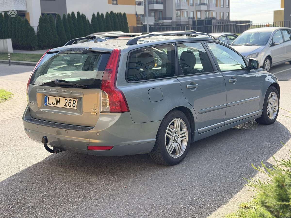 Volvo V50 2009 — двигун 1600 cm³, 109 HP (80kW)