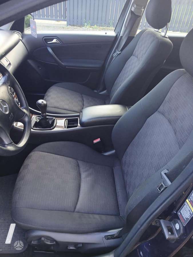 Mercedes-Benz C200 2004 — photo 5