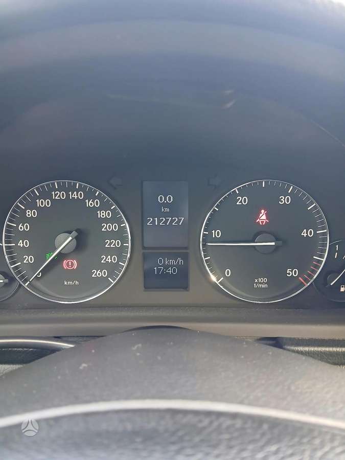 Mercedes-Benz C200 2004 — photo 8