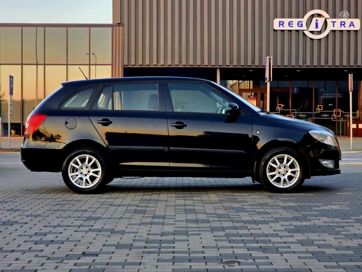 Skoda Fabia 2011 — engine 1200 cm³, 105 HP (77kW)