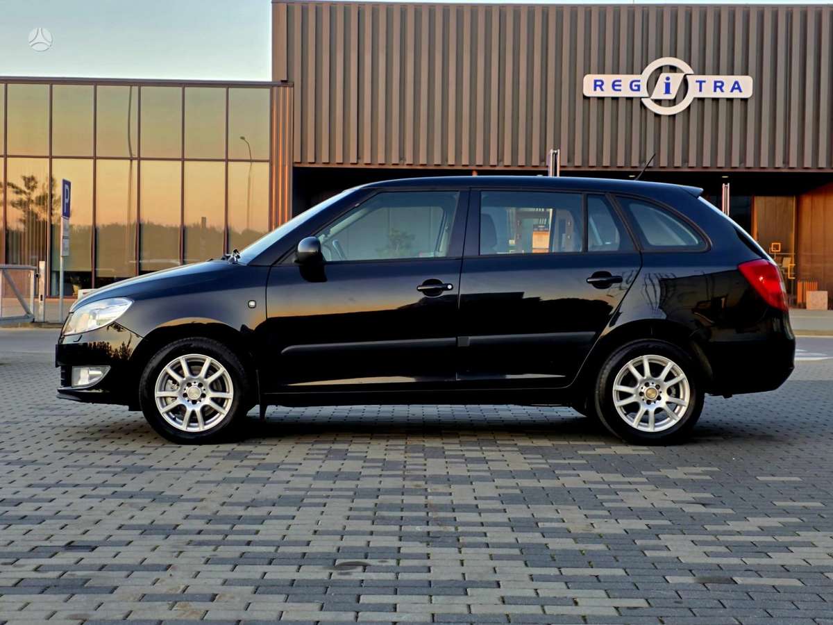 Skoda Fabia 2011 — photo 5