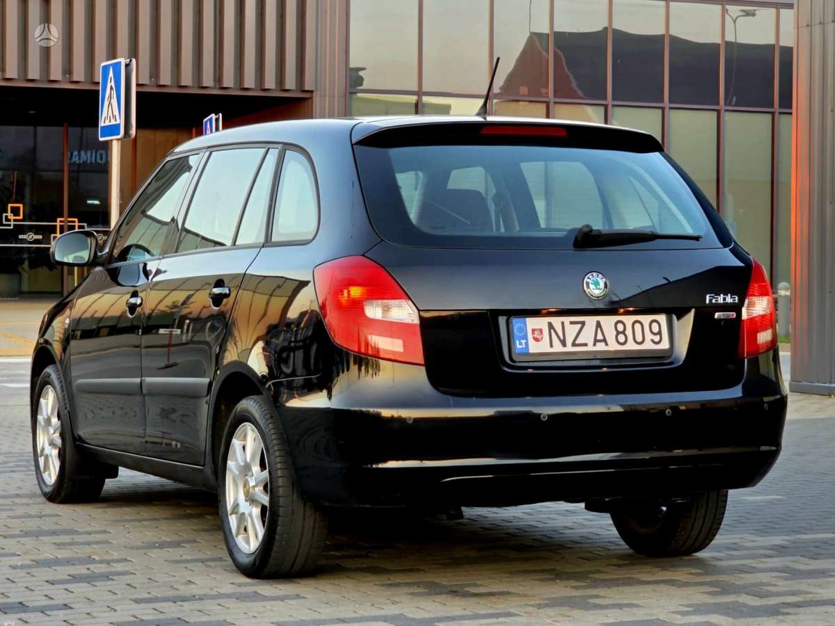 Skoda Fabia 2011 — photo 6