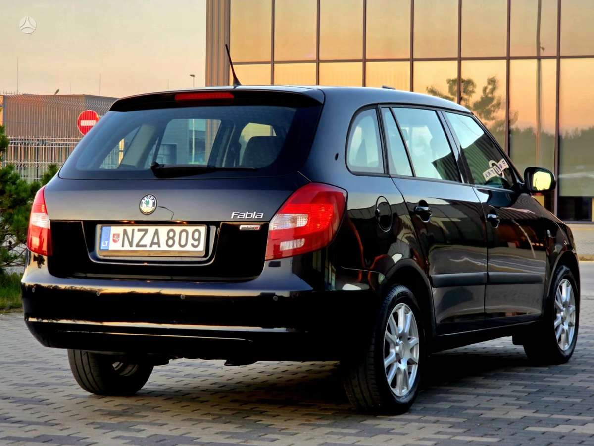 Skoda Fabia 2011 — photo 7
