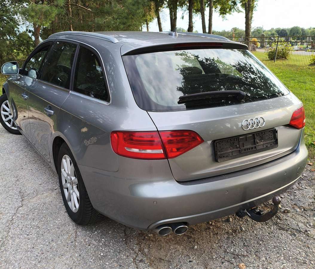 Audi A4 2009 — photo 10