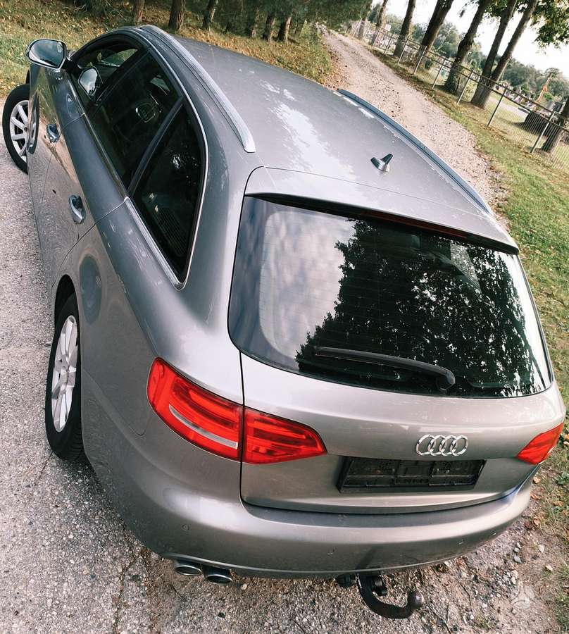 Audi A4 2009 — photo 11