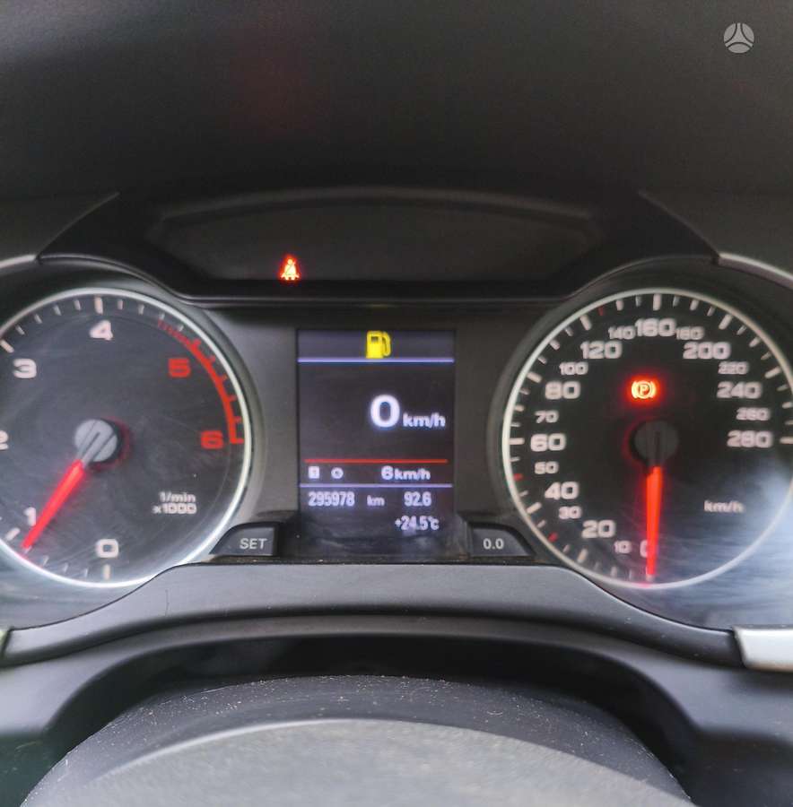 Audi A4 2009 — photo 14