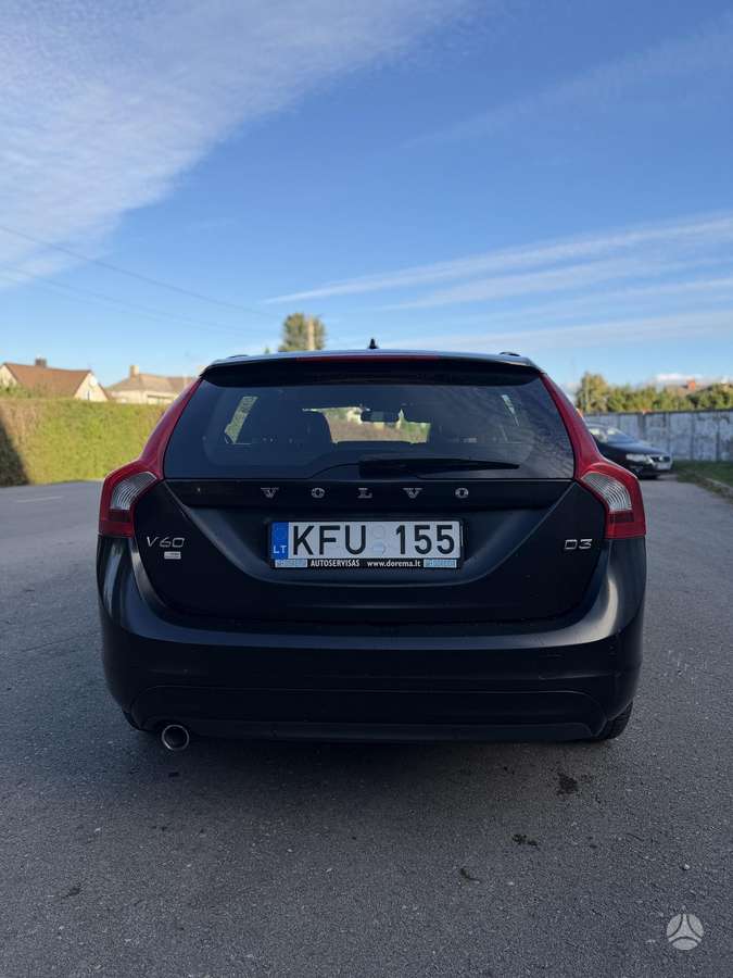 Volvo V60 2013 — двигун 1984 cm³, 136 HP (100kW)