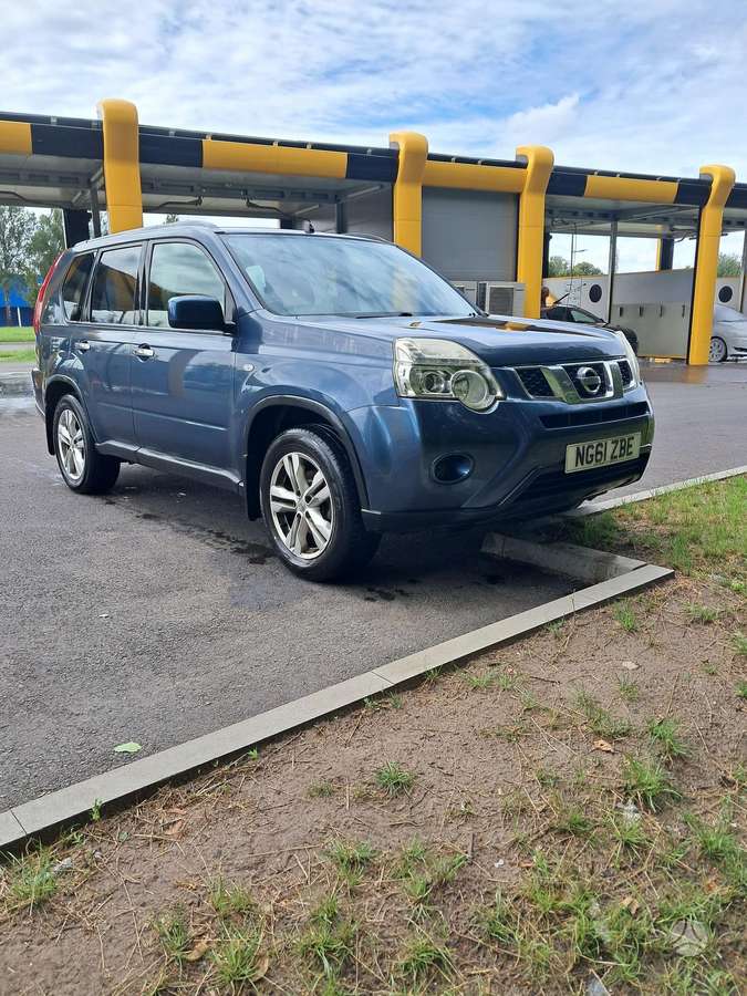 Nissan X-Trail 2011 — вигляд ззаду