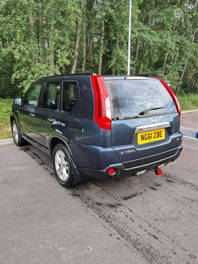 Nissan X-Trail 2011 — двигун 1998 cm³